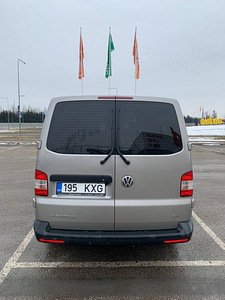 Volkswagen Caravelle (6 foto / 11)