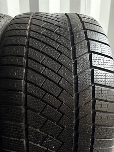 Continental ContiWinterContact 295/35 R19 (3 foto / 8)