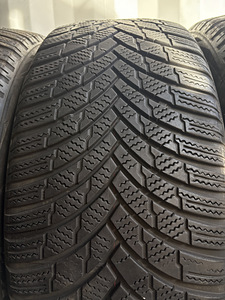 Firestone Winterhawk 4 225/50 R18 (3 foto / 7)