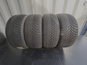 Firestone Winterhawk 4 225/50 R18 (1 foto / 7)