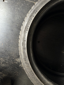 Goodyear Vector4Seasons 225/40 R18 (7 foto / 8)