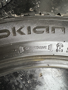 Nokian Hakkapeliitta 10EV 275/45 R20 (8 foto / 10)