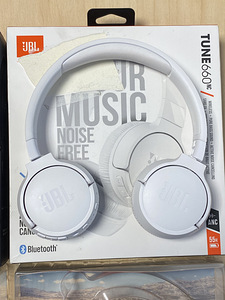 JBL Tune 660NC (3 фото из 3)