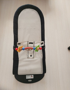 Babybjörn lamamistool +mänguasi (1 foto / 2)