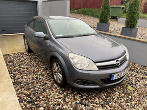 Opel Astra H GTC (2 foto / 5)