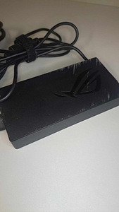 Asus G512LI (5 foto / 5)