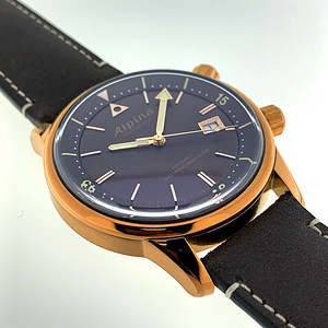 Alpina Seastrong Diver Heritage (5 foto / 6)