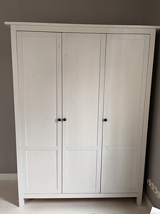 Деревянный шкаф, IKEA (1 фото из 4)