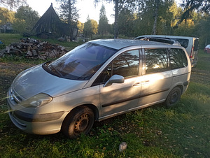 Citroen c8 на запчасти (3 foto / 3)