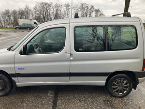 Peugeot partner (2 фото из 8)