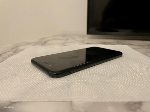 iPhone SE 2020 64GB Черный (фото #9)