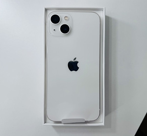 iPhone 13 256 ГБ Starlight (1 фото из 3)