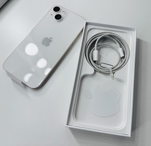 iPhone 13 256 ГБ Starlight (3 фото из 3)