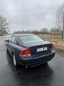 Volvo s60 2.4 (3 фото из 5)
