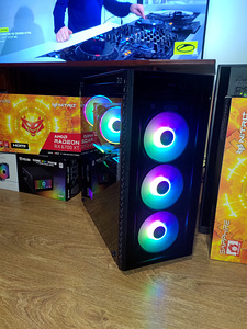 Ryzen 5600X / RX 6700 XT 12gb / 16gb RAM / M.2 + SSD / WIN10 (2 foto / 9)