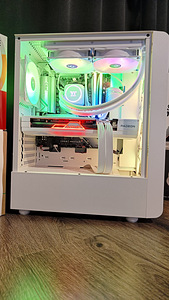 Ryzen 7600 / RX 7800 XT / DDR5 / ARGB / AIO / WHITE / WIN (3 foto / 10)