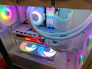 Ryzen 7 5700x3d / RX 7700 XT / 360 AIO / ARGB / WIN / WHITE (5 foto / 10)