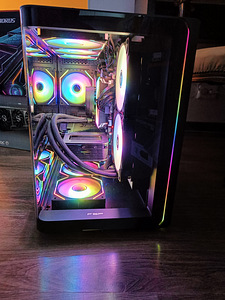 Ryzen 7 9800x3d / RX 9070 XT / DDR5 / AIO / ARGB / WIN 11 (7 foto / 7)