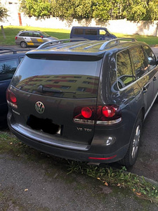 Volkswagen Touareg 2009a 3.0 176kw varuosadeks (2 foto / 4)