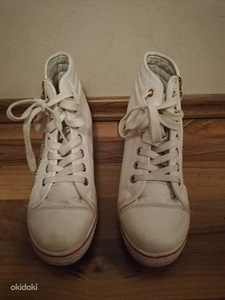 Valged kingad/ketsid 39(pigem 38) (2 foto / 3)