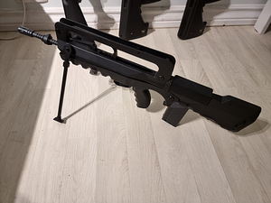 Cybergun FAMAS F1 (1 foto / 3)