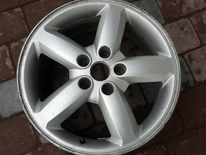 Диск и шина Hyundai Santa Fe (6 фото из 6)