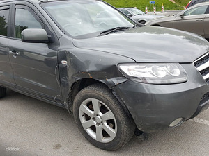 Hyundai Santa Fe varuosadeks (3 foto / 9)