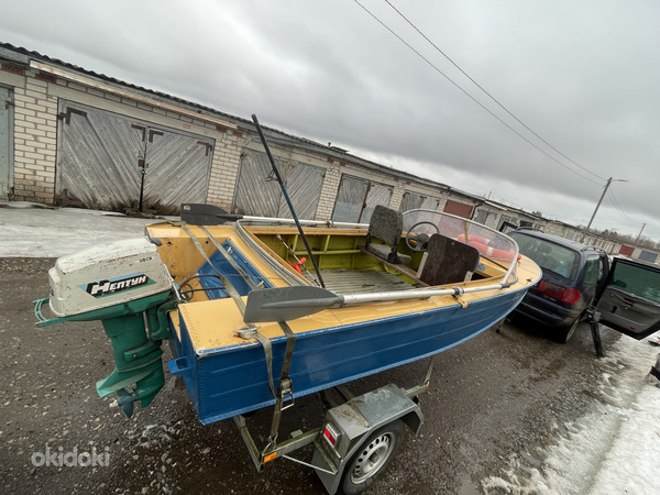 Продам катер днепр с новым ветровым стеклом и мотором 23 сил (фото #4)