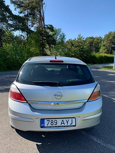 Opel Astra (4 foto / 7)