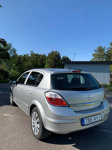 Opel Astra (5 foto / 7)