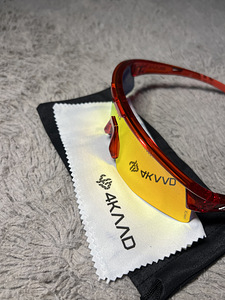 4KAAD original spordiprillid (4 foto / 8)