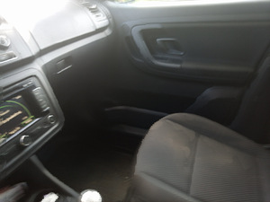 Skoda roomster scaut 1.6 diesel (14 foto / 15)