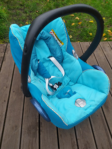 Maxi-Cosi CabrioFix turvahäll (2 foto / 6)