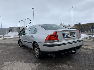 Volvo S60 103kW 2.4 (2 foto / 7)