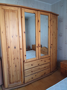 Мебель из дерева (3 фото из 9)
