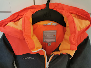 Куртка 110 см (2 фото из 4)