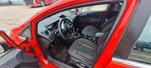 Ford Fiesta 1.0 Titanium (5 foto / 15)