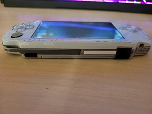 Sony PSP 2001 hacked defektidega + kaablid (3 foto / 5)