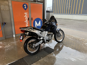 Aprilia Pegaso 650 A2 Kat (1 foto / 2)
