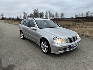 Mercedes Benz C-class w203 (4 foto / 7)