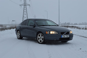 Volvo S60 2.5T (1 foto / 12)