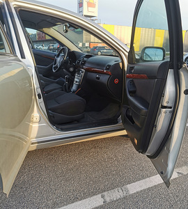 Toyota Avensis T25 2.0 Бензин 108kW Механика (7 фото из 12)