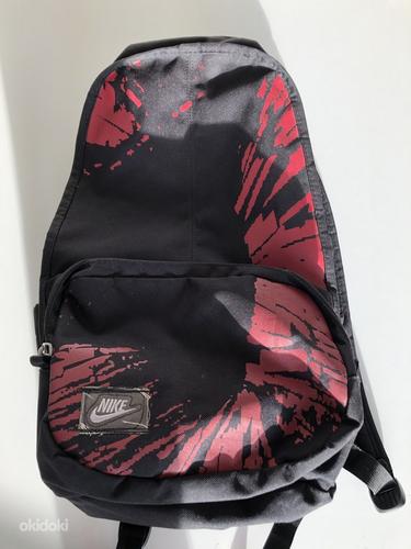 Мало использованный рюкзак Nike (фото #1)