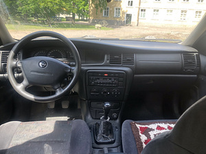 Opel Vectra Caravan (5 foto / 6)