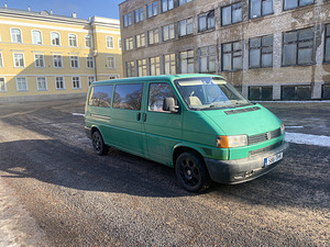 VOLKSWAGEN TRANSPORTER KOMBI (2 foto / 6)