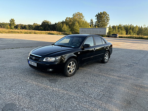 HYUNDAI SONATA (1 фото из 6)