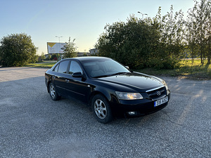 HYUNDAI SONATA (2 фото из 6)