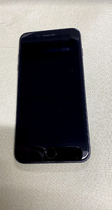iPhone 7+ 32GB черный (2 фото из 4)