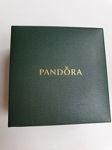 Pandora with charms (3 foto / 3)