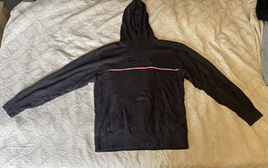 Tommy Hilfiger (3 фото из 4)